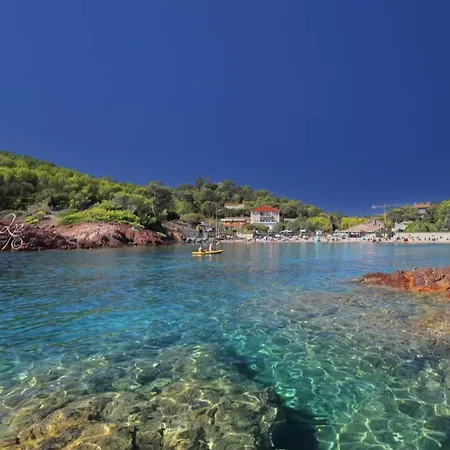 T2 Renove, Confort, Plage A Pied Apartment